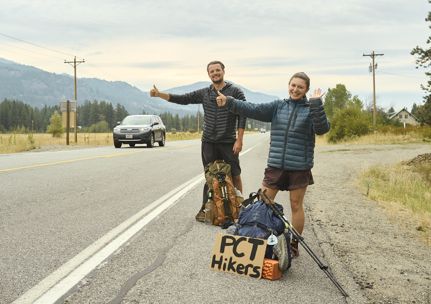 „Heiko“ und „Sticks“ beim Autostoppen in Nordwashington.